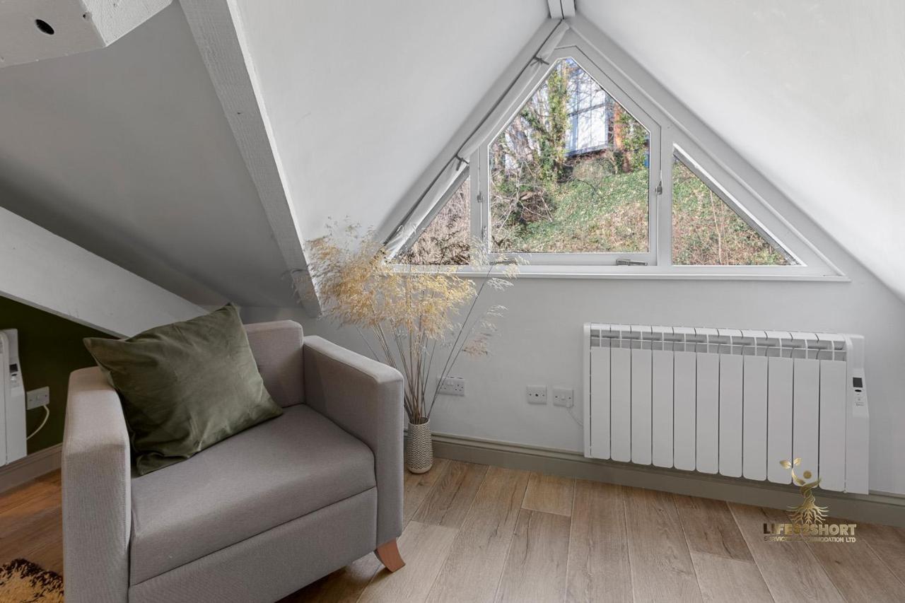 Luxe Courtyard Apartment For 4 Near Exeter City Centre Zewnętrze zdjęcie