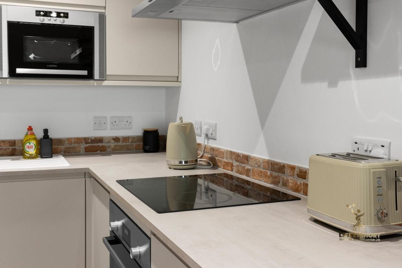 Luxe Courtyard Apartment For 4 Near Exeter City Centre Zewnętrze zdjęcie