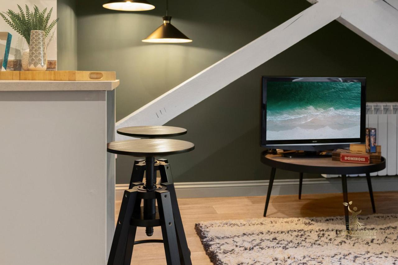 Luxe Courtyard Apartment For 4 Near Exeter City Centre Zewnętrze zdjęcie