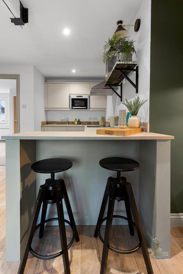 Luxe Courtyard Apartment For 4 Near Exeter City Centre Zewnętrze zdjęcie