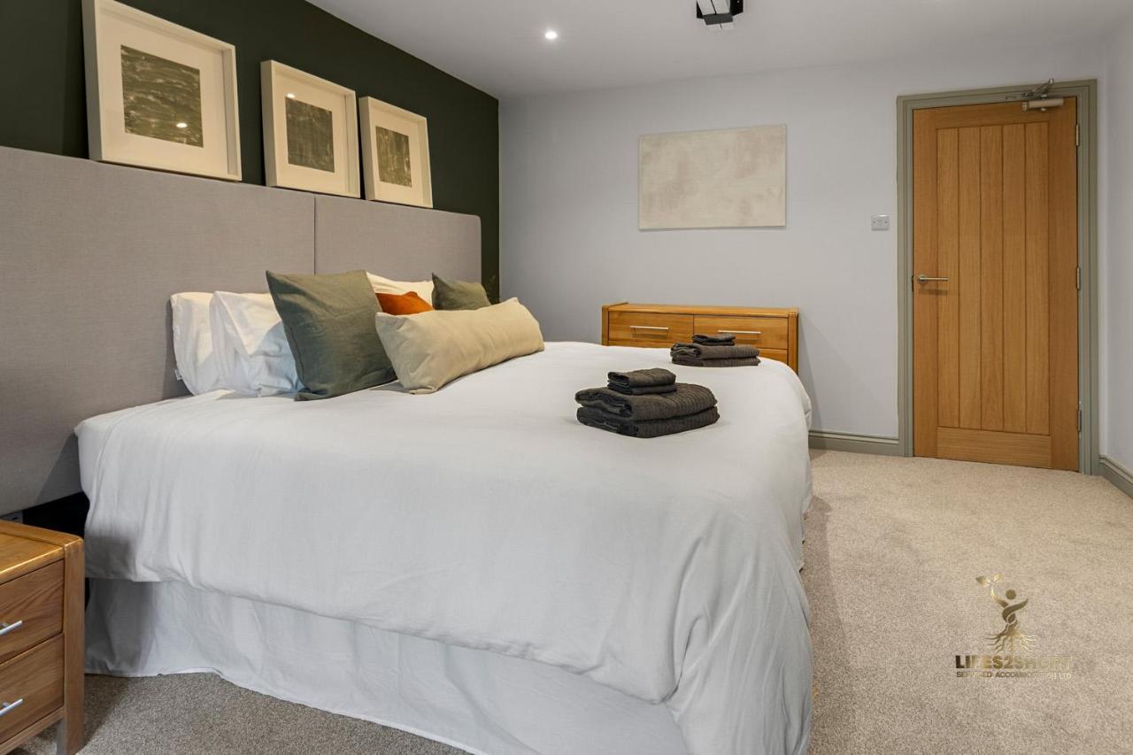 Luxe Courtyard Apartment For 4 Near Exeter City Centre Zewnętrze zdjęcie